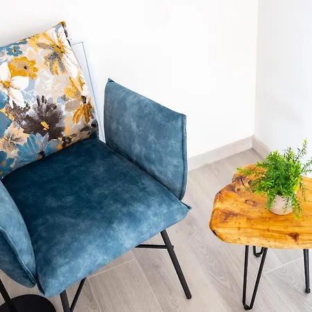 Apartamento Design-ferienwohnung In Am Nuerburgring: Platz Fuer 6, Kueche, Wifi, Netflix